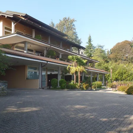 Aurora Casa de Férias Baveno